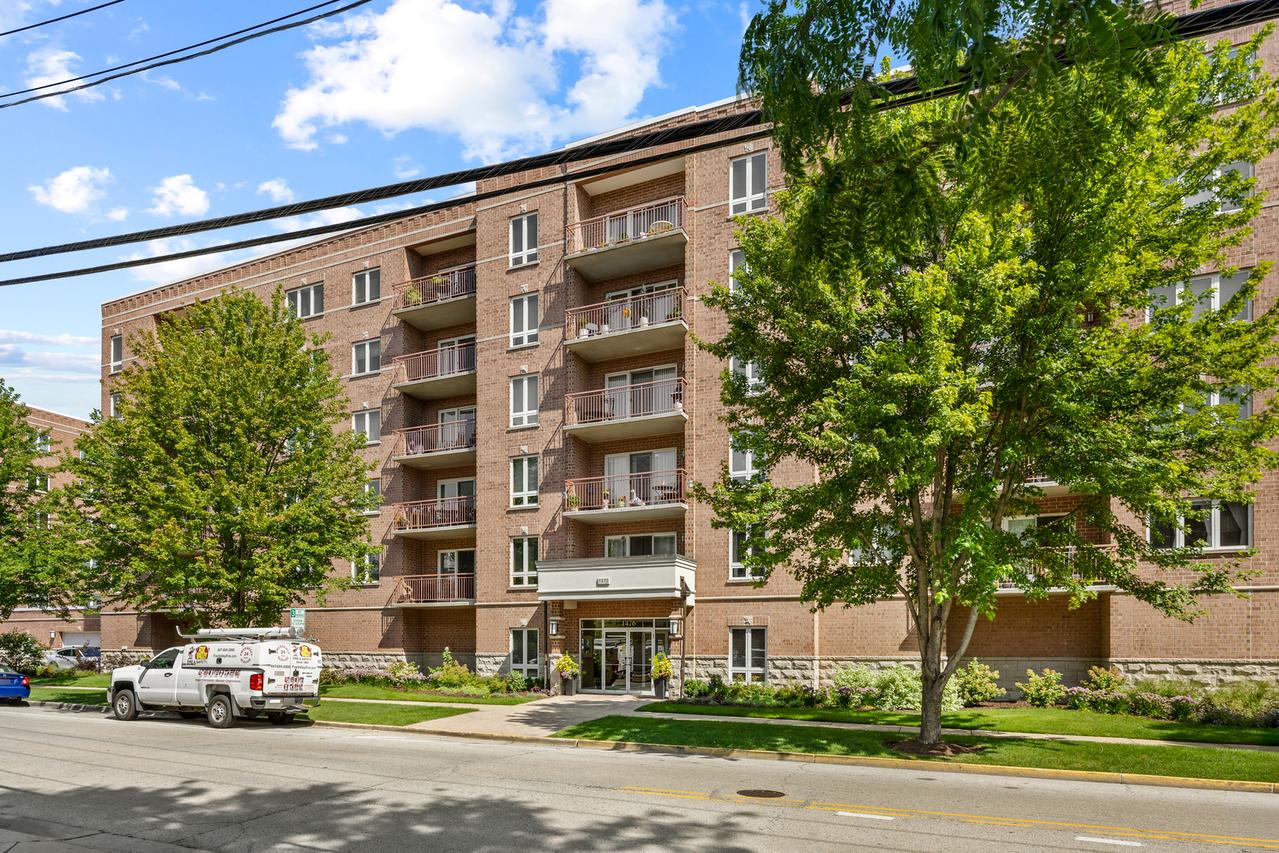 1476 Perry St. #506, Des Plaines, IL 60016