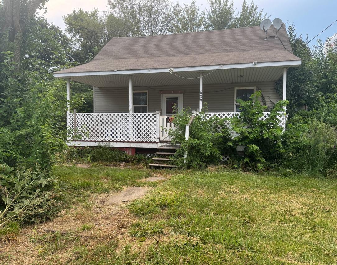 609 W Green St., Newman, IL 61942