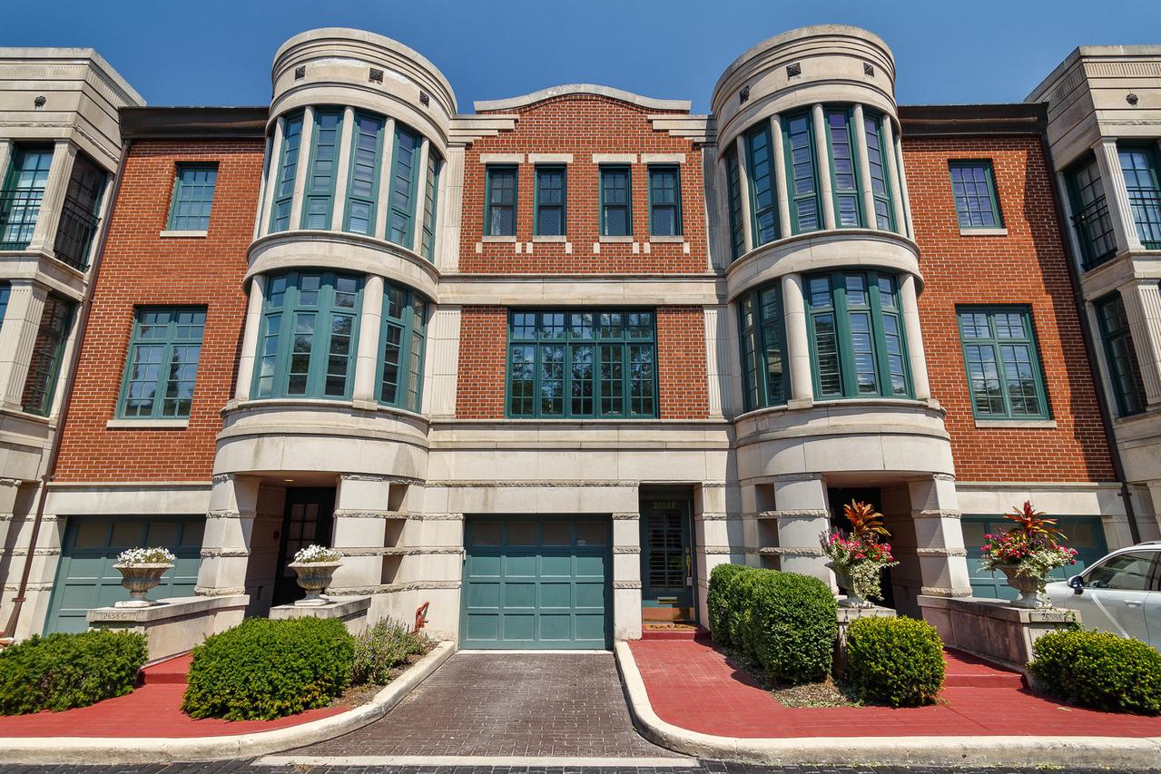 2658 N Southport Ave. #F, Chicago, IL 60614