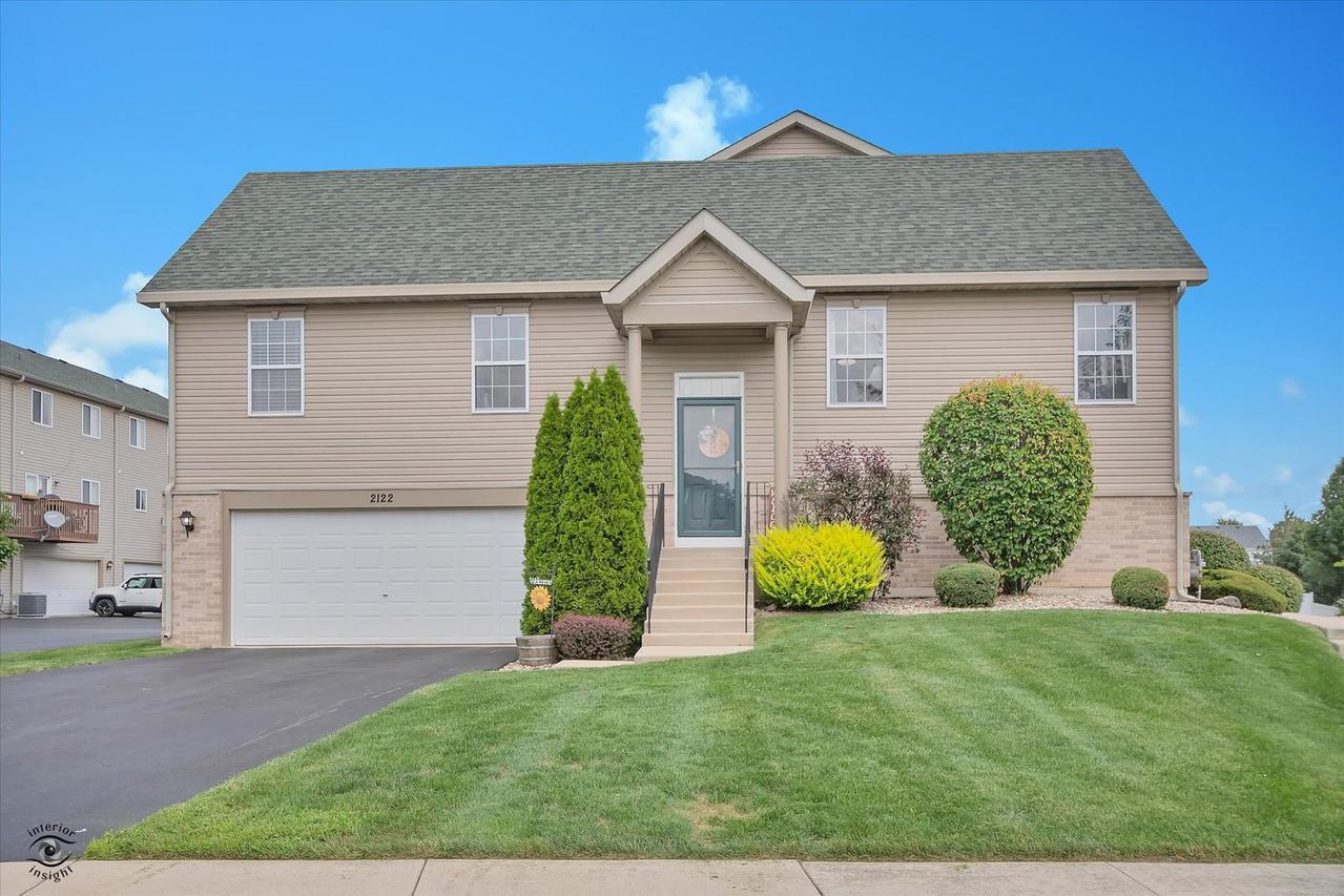 2122 S Austrian Pine St., Lockport, IL 60441