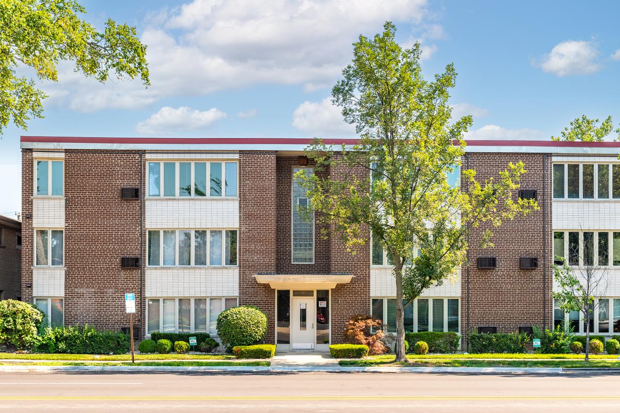711 Busse Hwy. #1B, Park Ridge, IL 60068