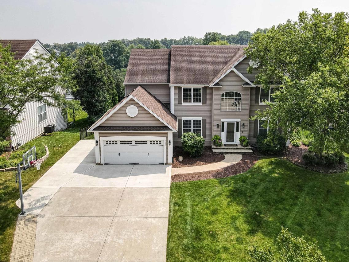1521 Boulder Bluff Ln., Algonquin, IL 60102