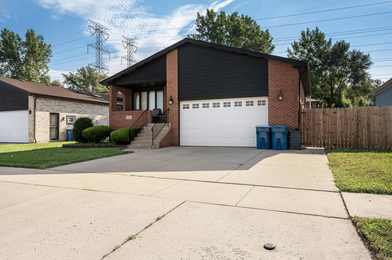 423 Campbell Ave., Calumet City, IL 60409