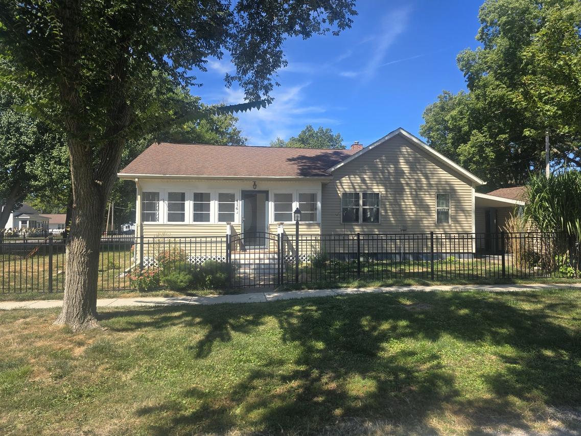 416 S Emerson St., Monticello, IL 61856