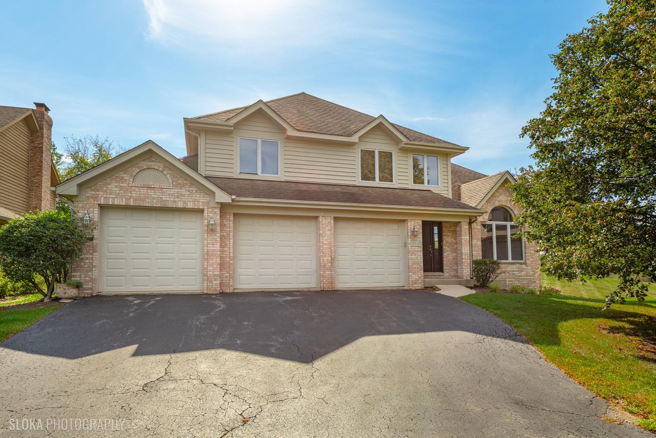 9215 Loch Glen Dr., Lakewood, IL 60014