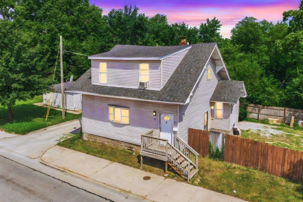 69 E 159th St., Harvey, IL 60426