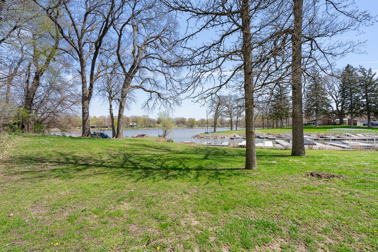 2697 River Rd., Kankakee, IL 60901