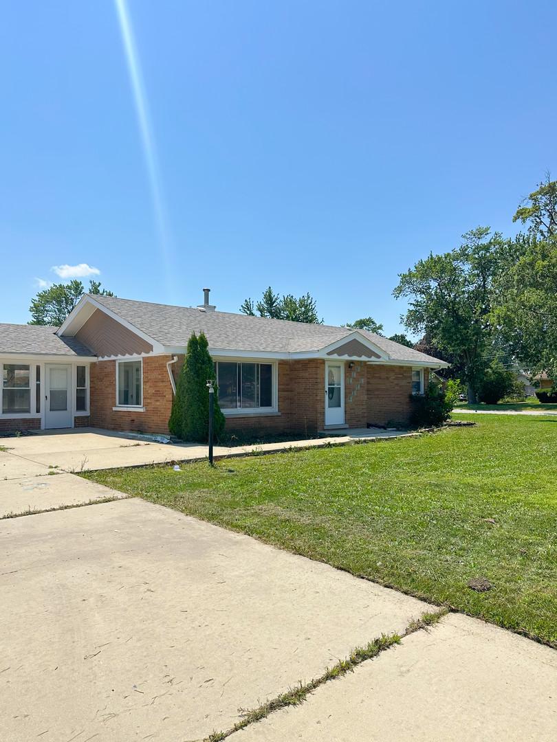 9405 S 76th Ct., Hickory Hills, IL 60457