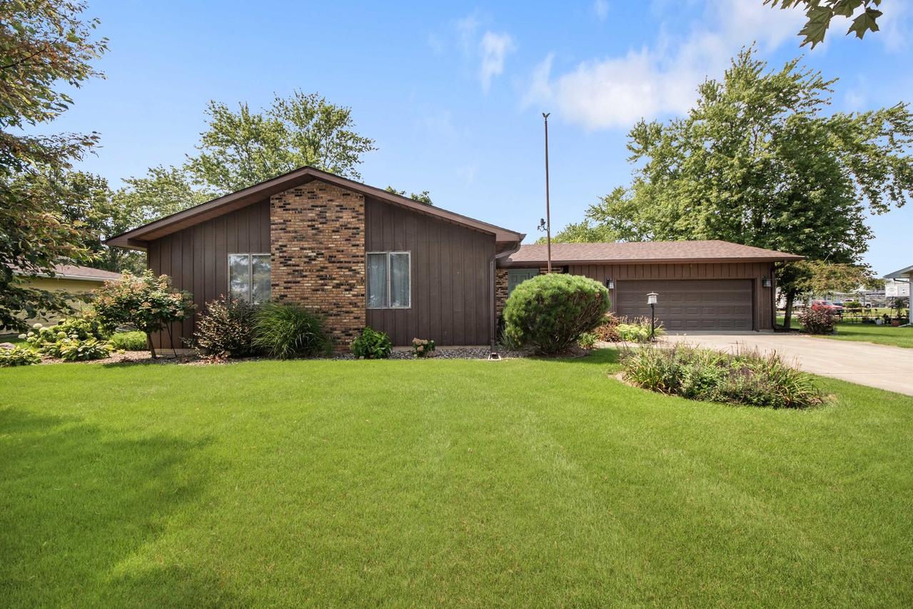 1008 Mary St., Minonk, IL 61760
