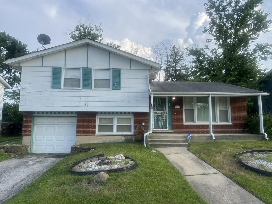 3325 Laurel Ln., Hazel Crest, IL 60429