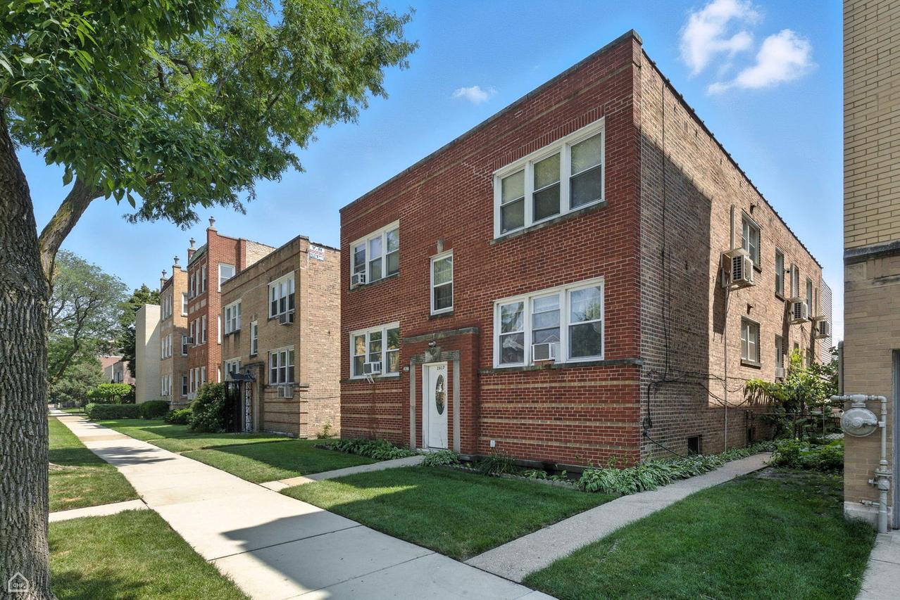 2617 W Farragut Ave. #1E, Chicago, IL 60625