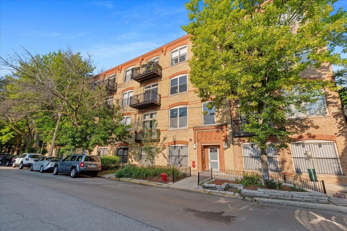 1740 N Maplewood Ave. #311, Chicago, IL 60647