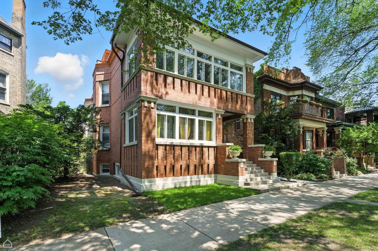 3114 W Palmer Blvd., Chicago, IL 60647