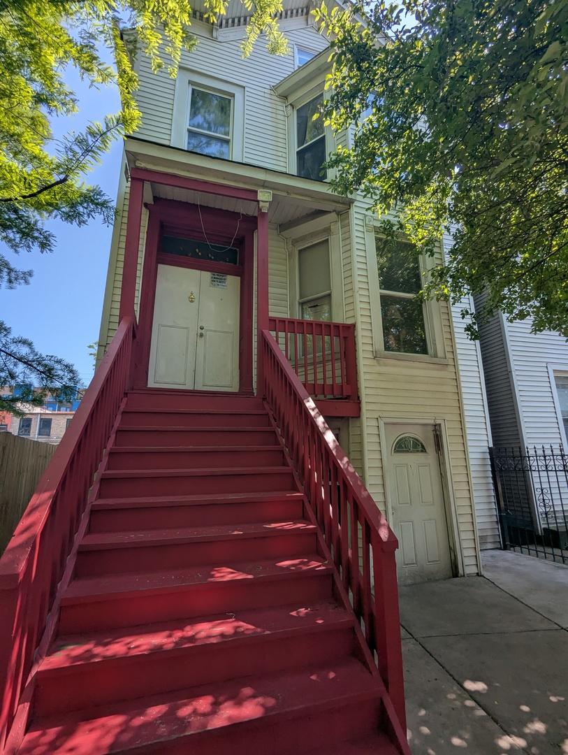 2423 W Moffat St., Chicago, IL 60647