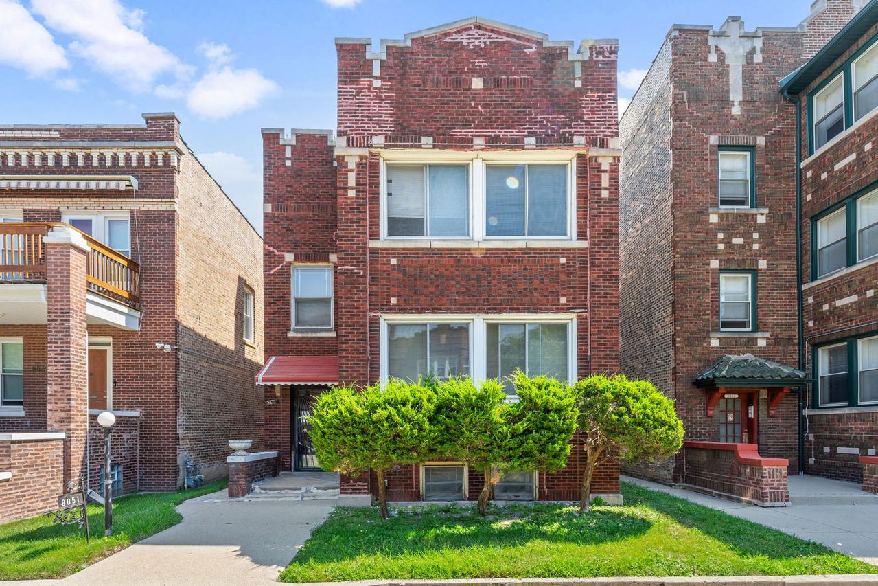 8051 S Throop St., Chicago, IL 60620