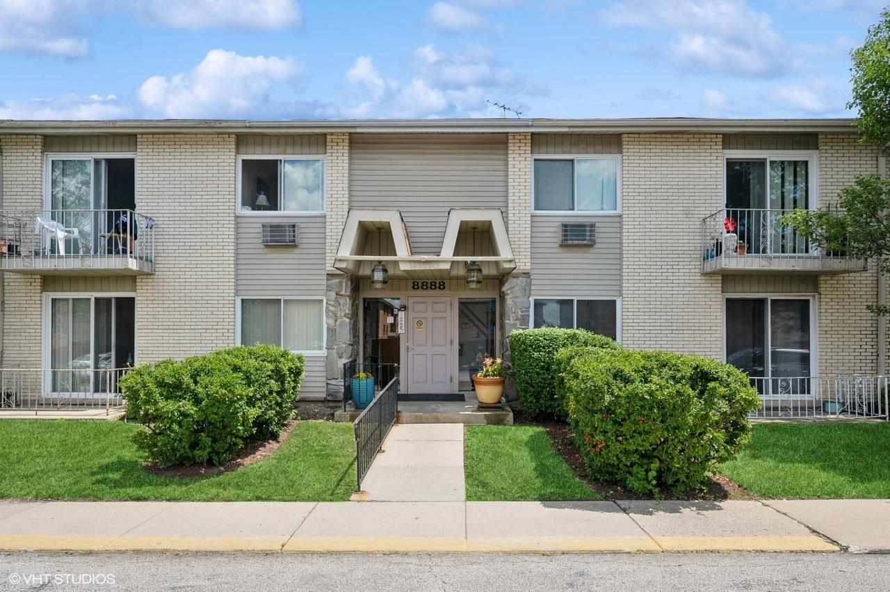 8888 Steven Dr. #1H, Des Plaines, IL 60016