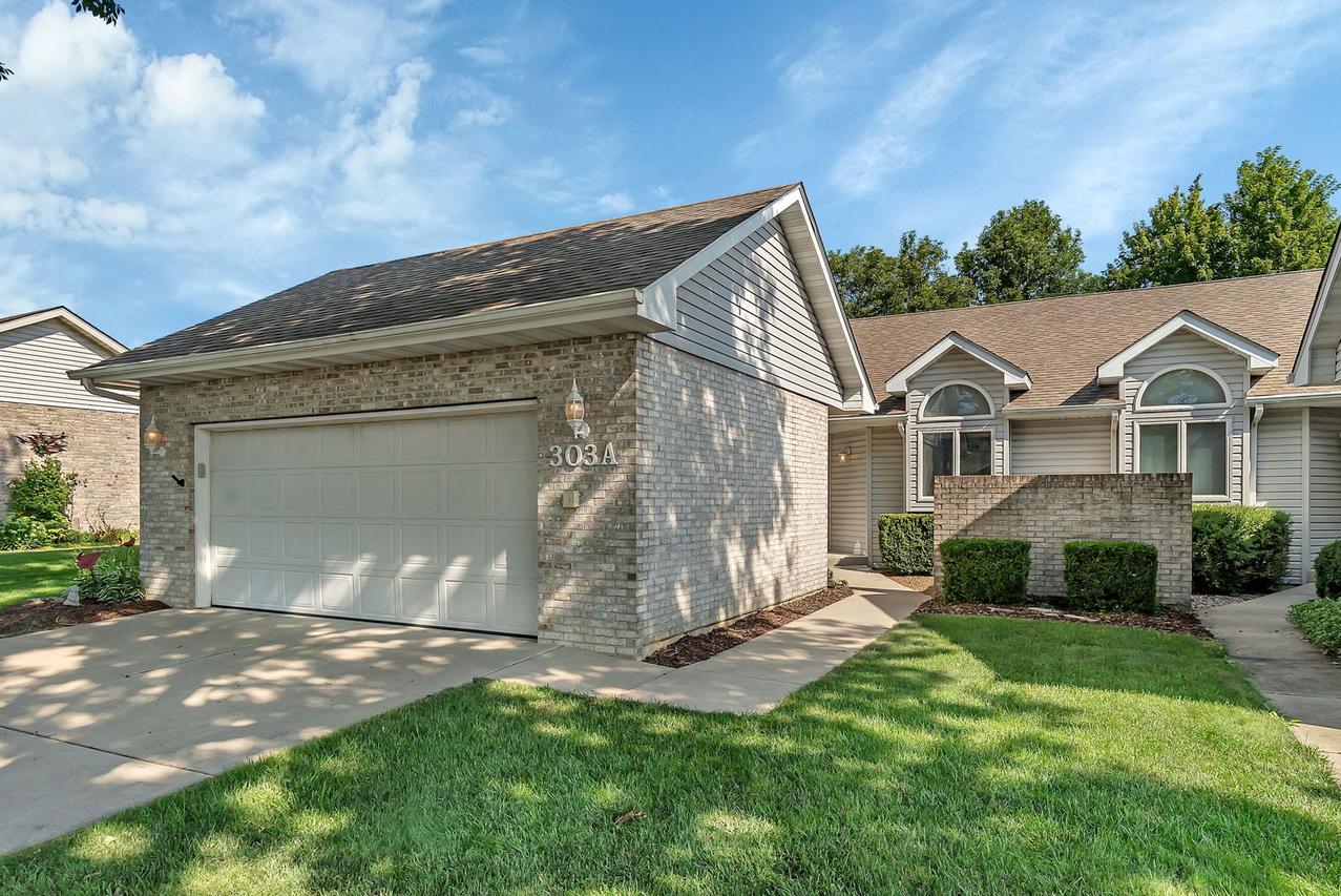 303 Grande Dr. #A, Minooka, IL 60447