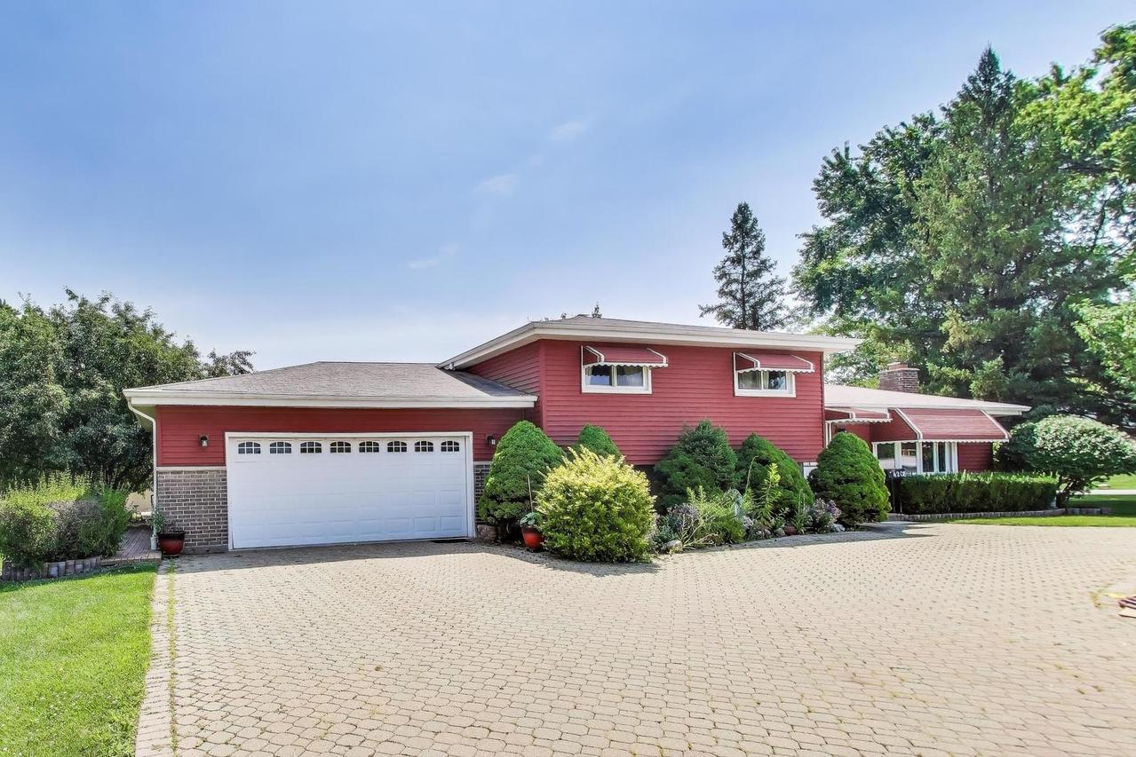 4208 E Frontage Rd., Rolling Meadows, IL 60008