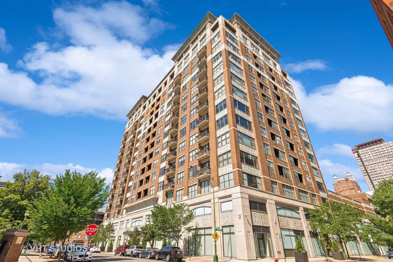 849 N Franklin St. #722, Chicago, IL 60610