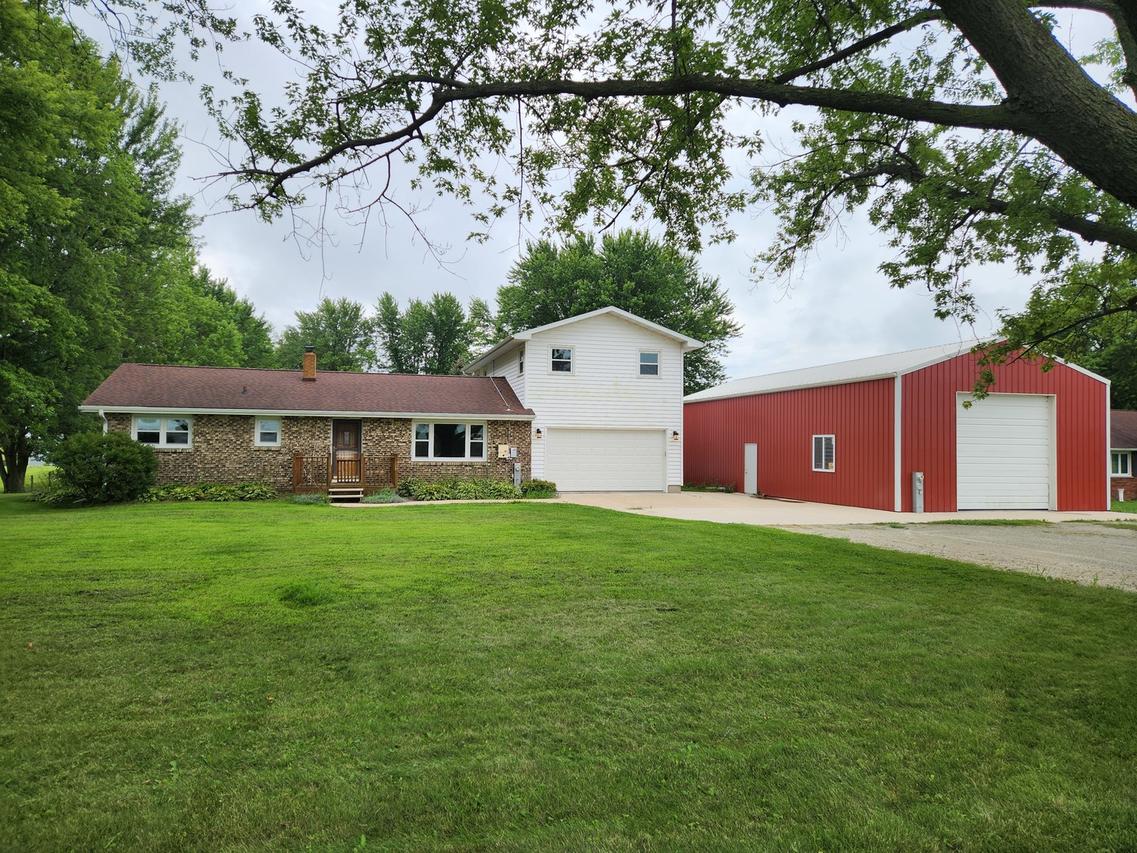 24455 Fulfs Rd., Sterling, IL 61081