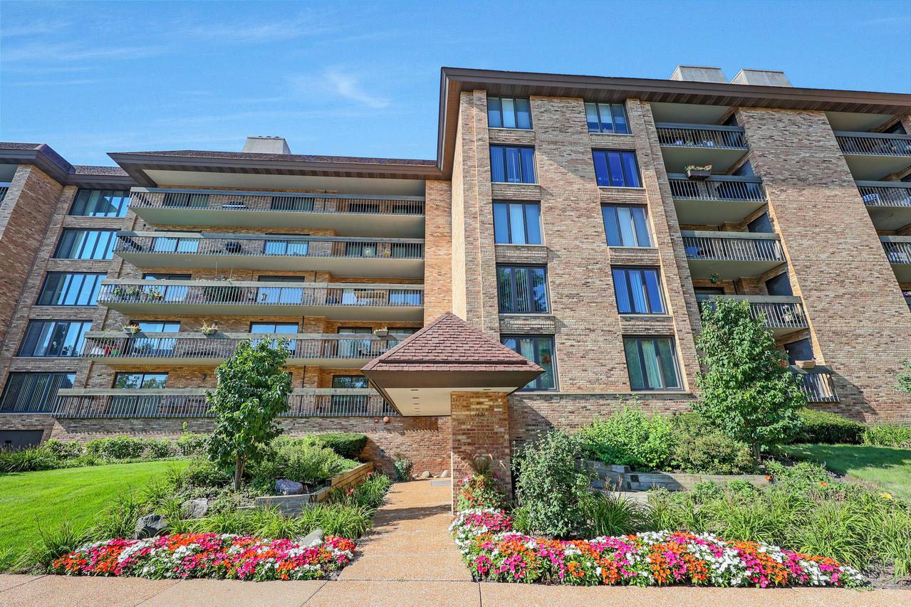 [Address Hidden by Seller], Northbrook, IL 60062