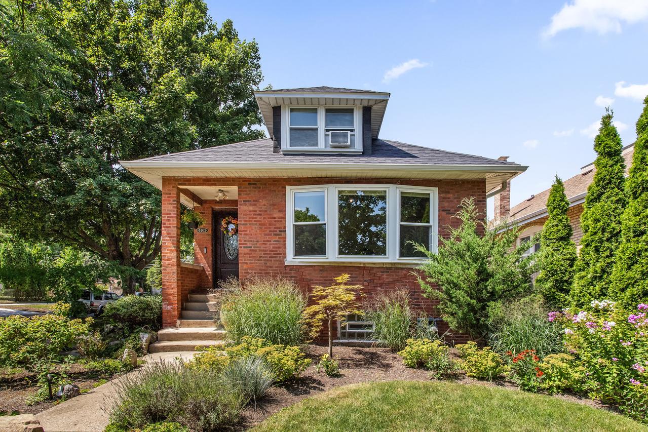 1402 Fowler Ave., Evanston, IL 60201