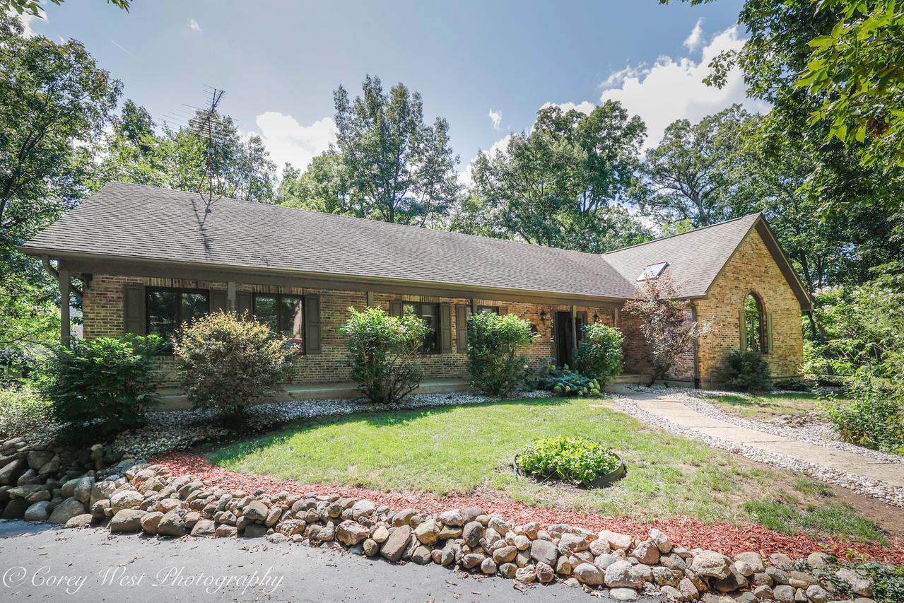 16398 Hickory Cir., Sycamore, IL 60178