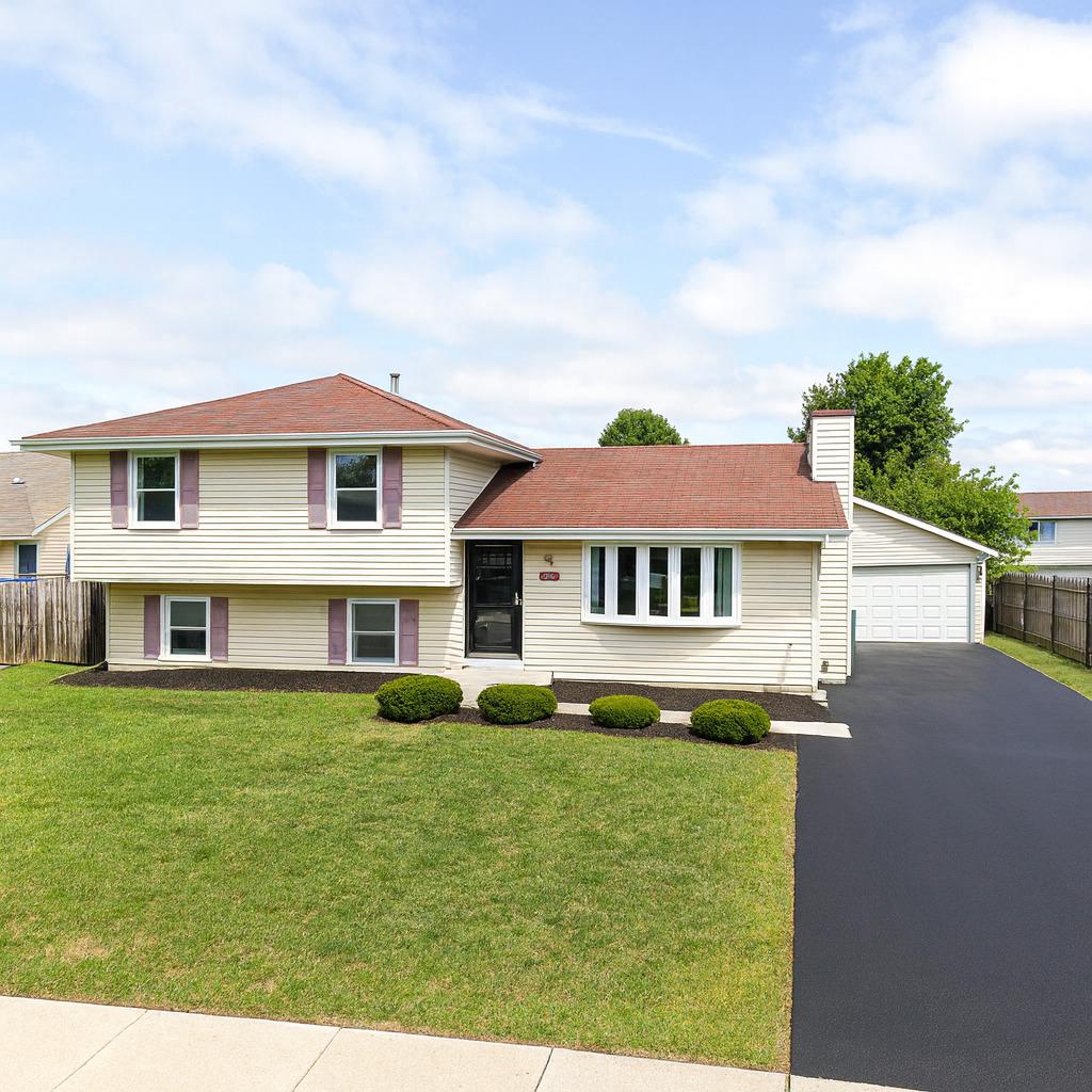 2004 Cumberland Dr., Plainfield, IL 60586