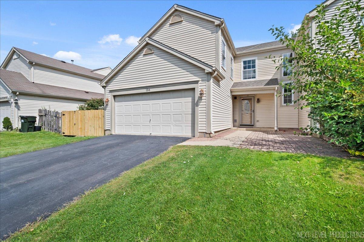 136 Horizon Cir., Carol Stream, IL 60188