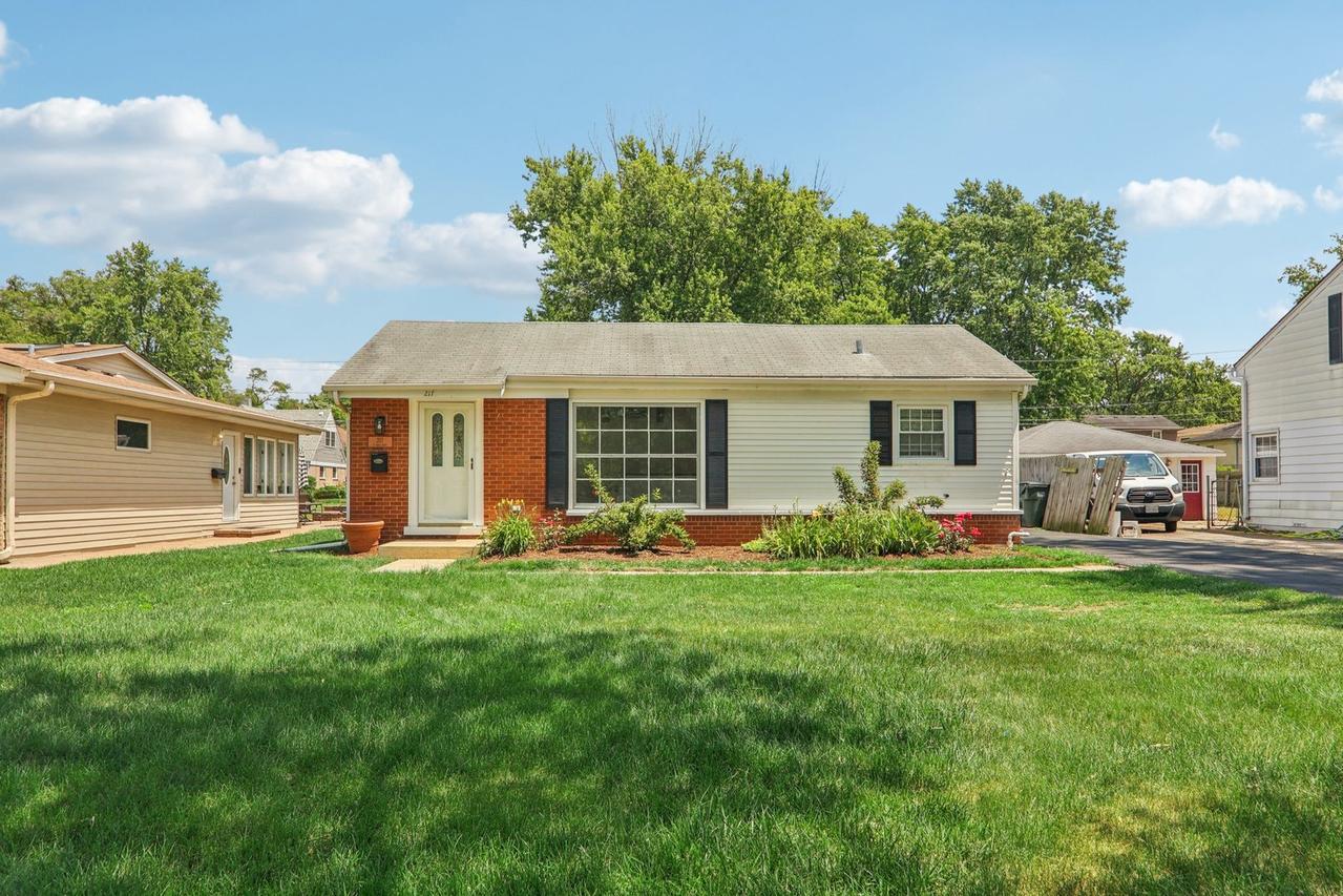 217 S Park Blvd., Glen Ellyn, IL 60137