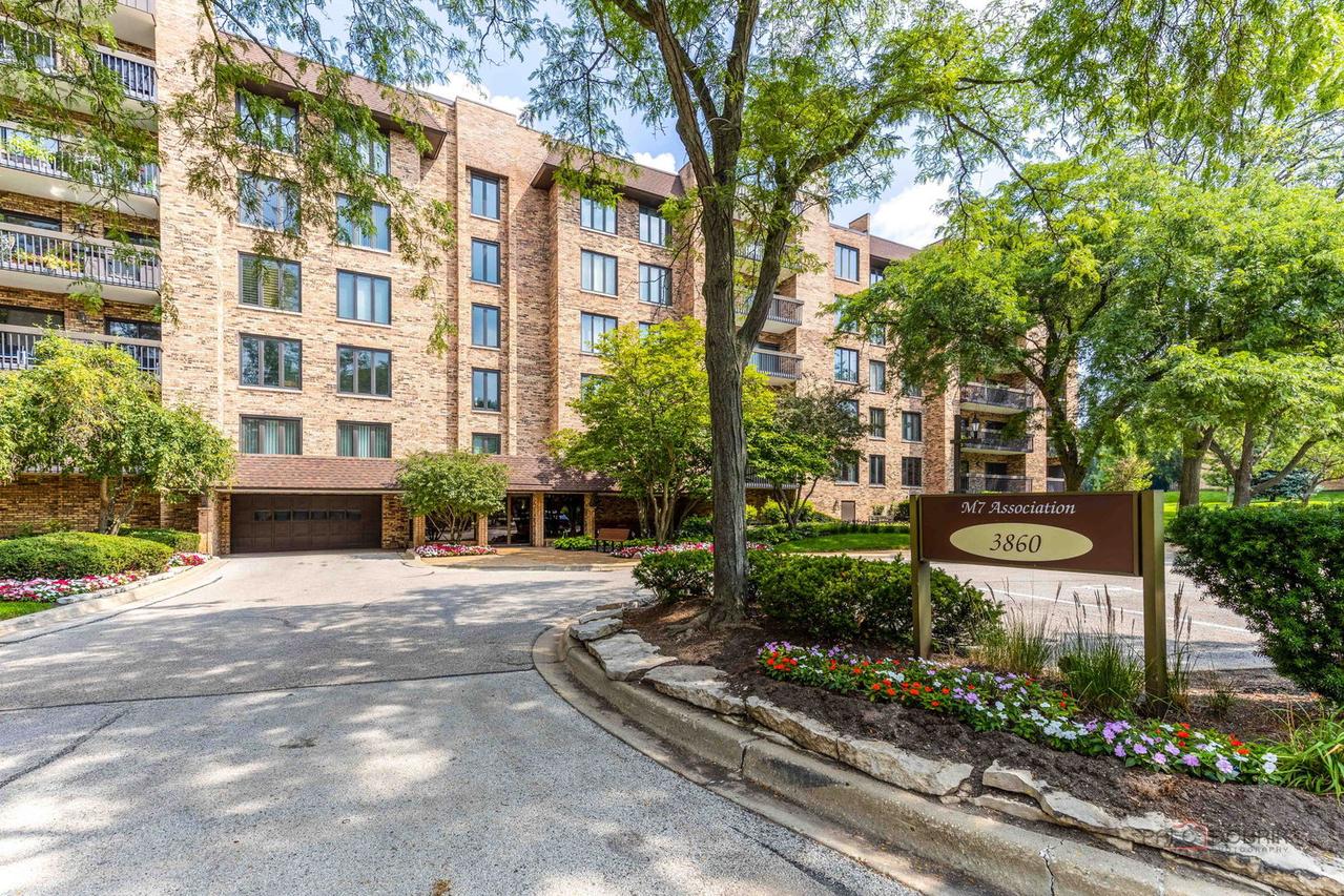 3860 Mission Hills Rd. #417, Northbrook, IL 60062