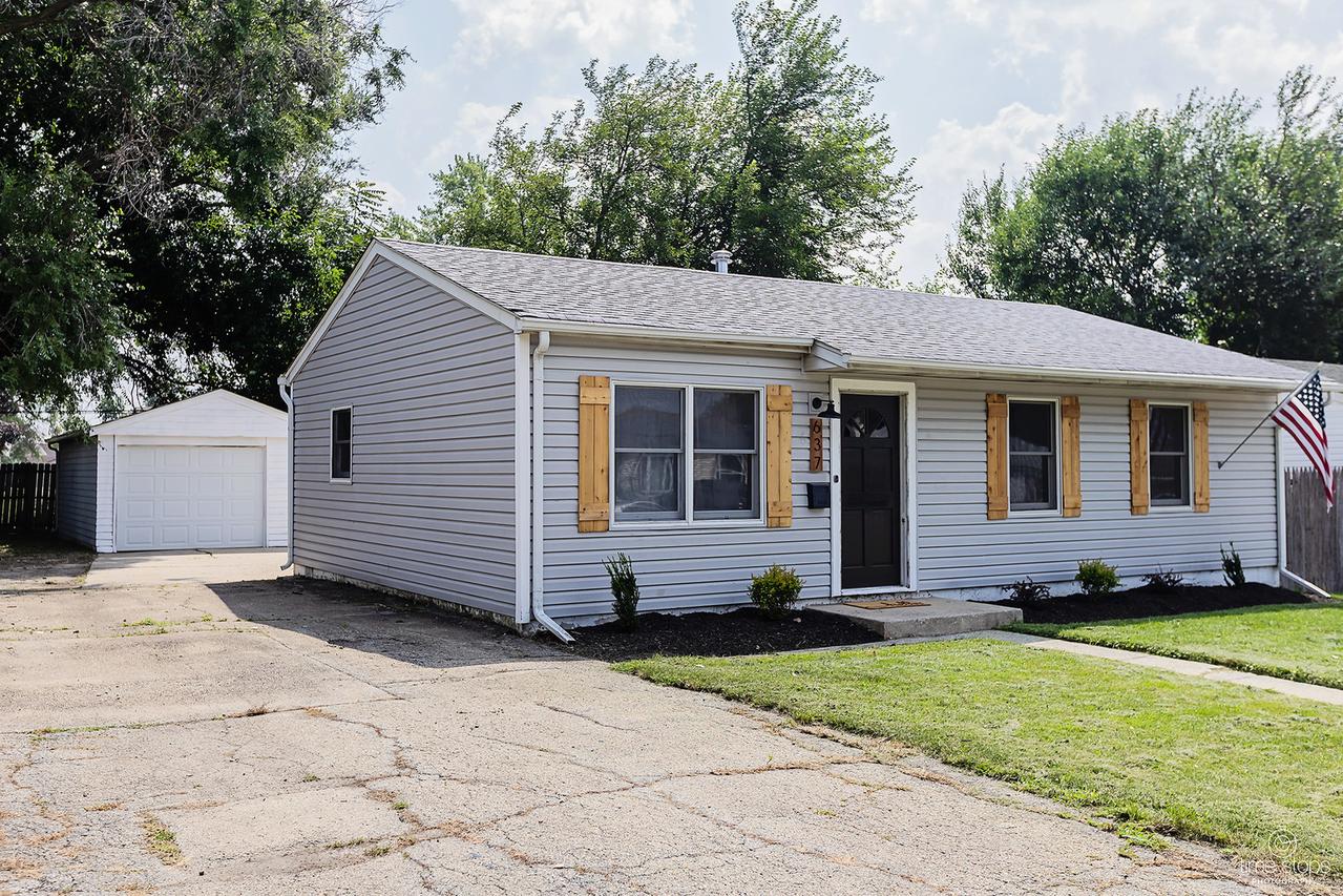 637 Kingston Dr., Romeoville, IL 60446