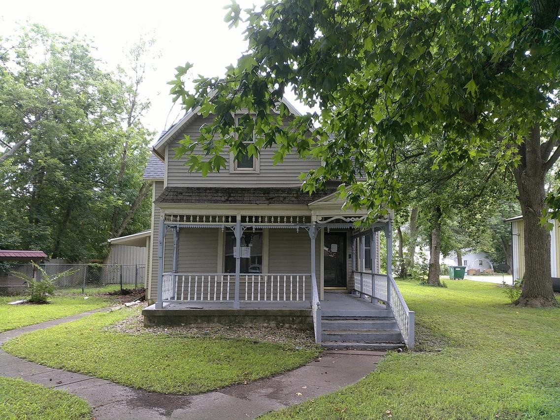 105 E 3rd St., Hammond, IL 61929