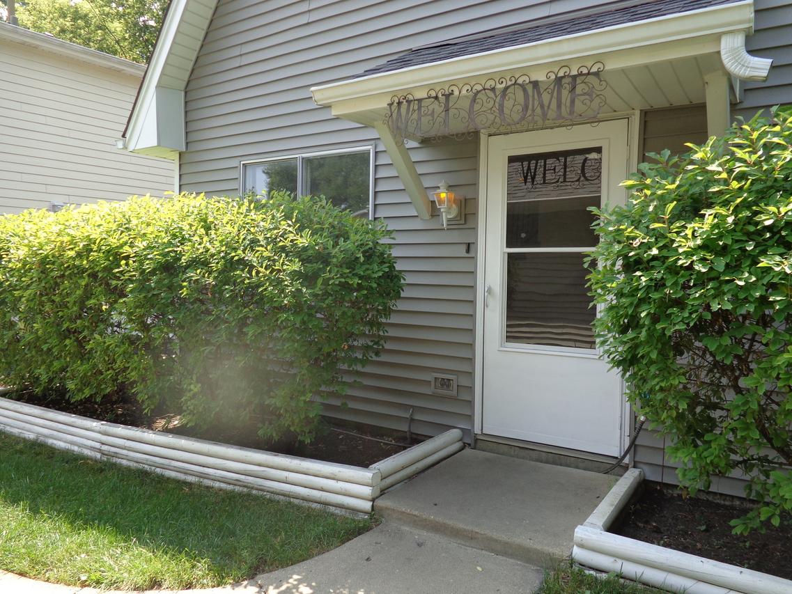 614 Kamiah Ct., Carol Stream, IL 60188
