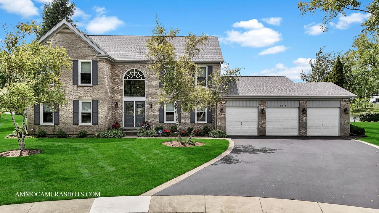 5070 Thornbark Dr., Hoffman Estates, IL 60010