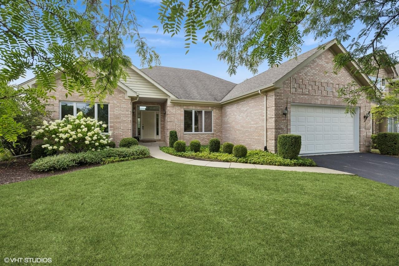 9209 Loch Glen Dr., Lakewood, IL 60014