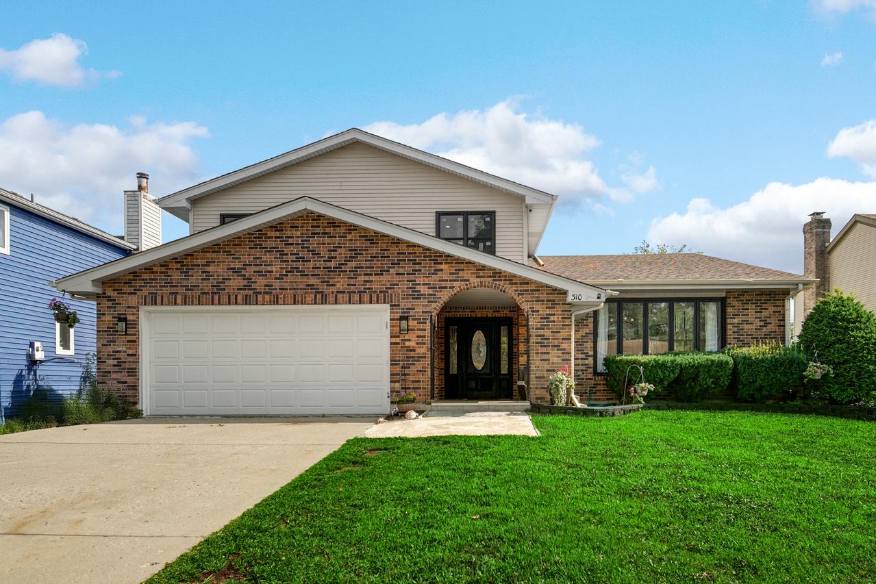 310 Terry Ln., Bloomingdale, IL 60108
