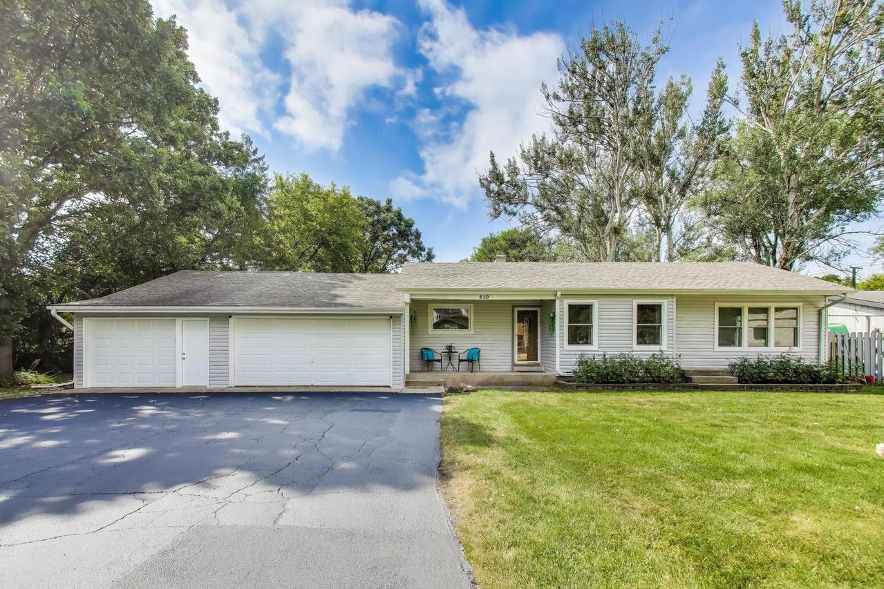 510 Bernyce St., Lake In The Hills, IL 60156