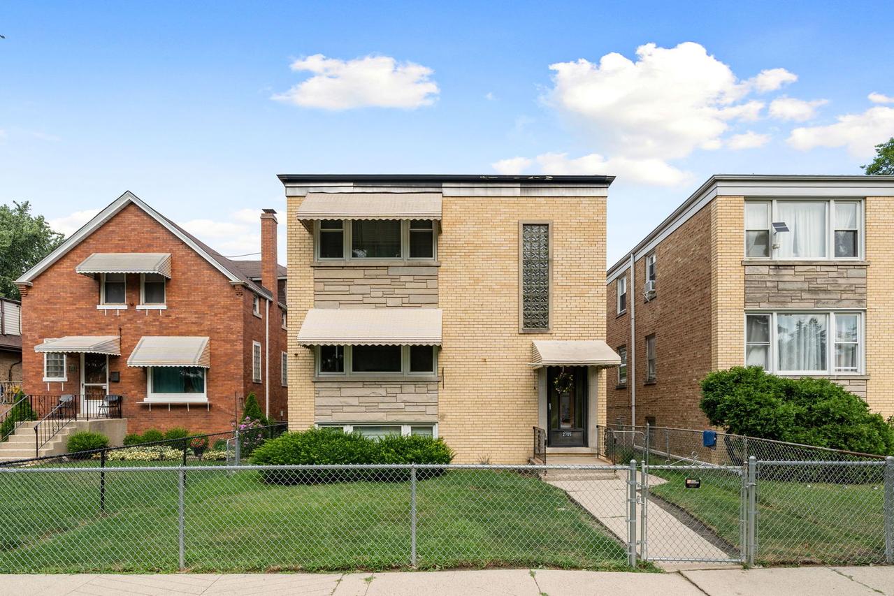2705 N Sayre Ave., Chicago, IL 60707