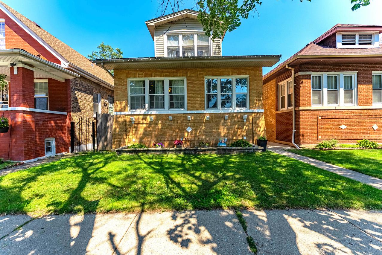 4906 W Deming Pl., Chicago, IL 60639