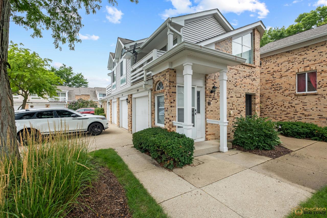 1283 Ranch View Ct., Buffalo Grove, IL 60089