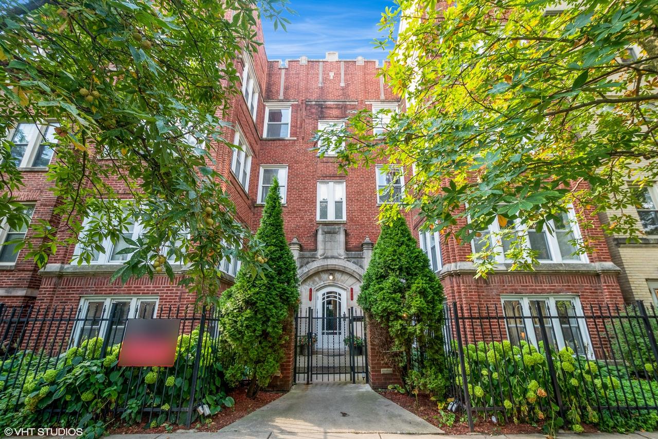 1635 W Estes Ave. #4W, Chicago, IL 60626