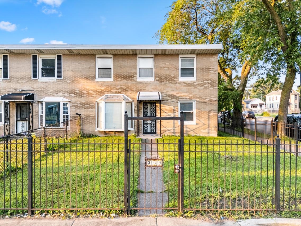 259 W Swann St., Chicago, IL 60609
