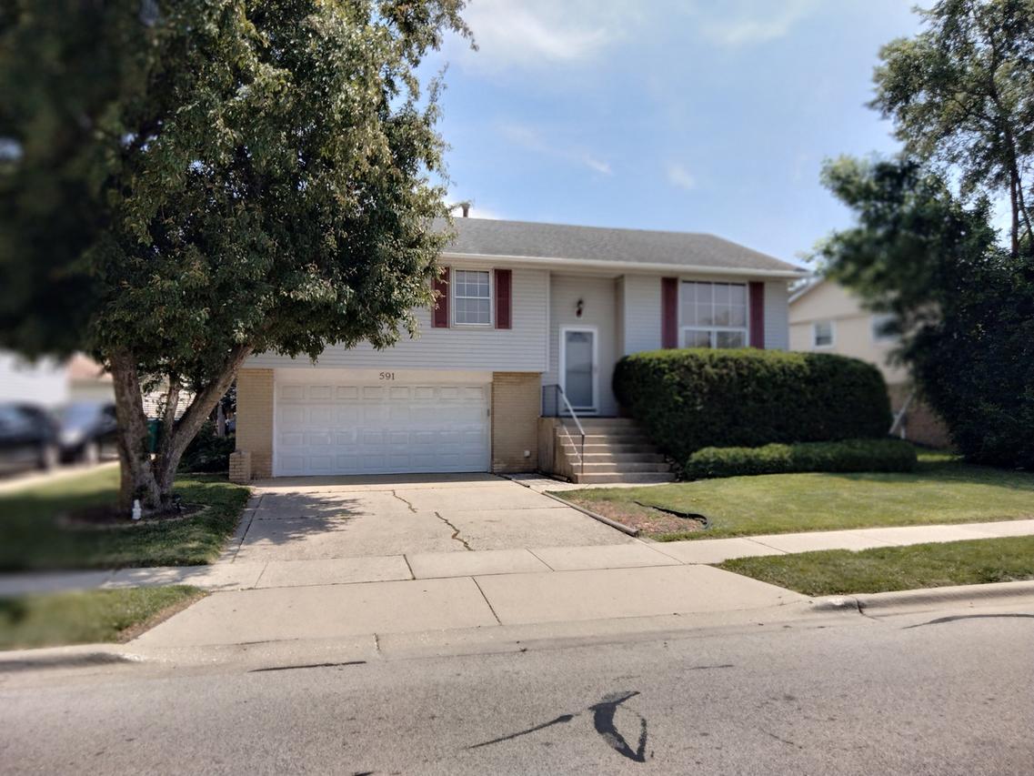 591 Belmont Dr., Romeoville, IL 60446