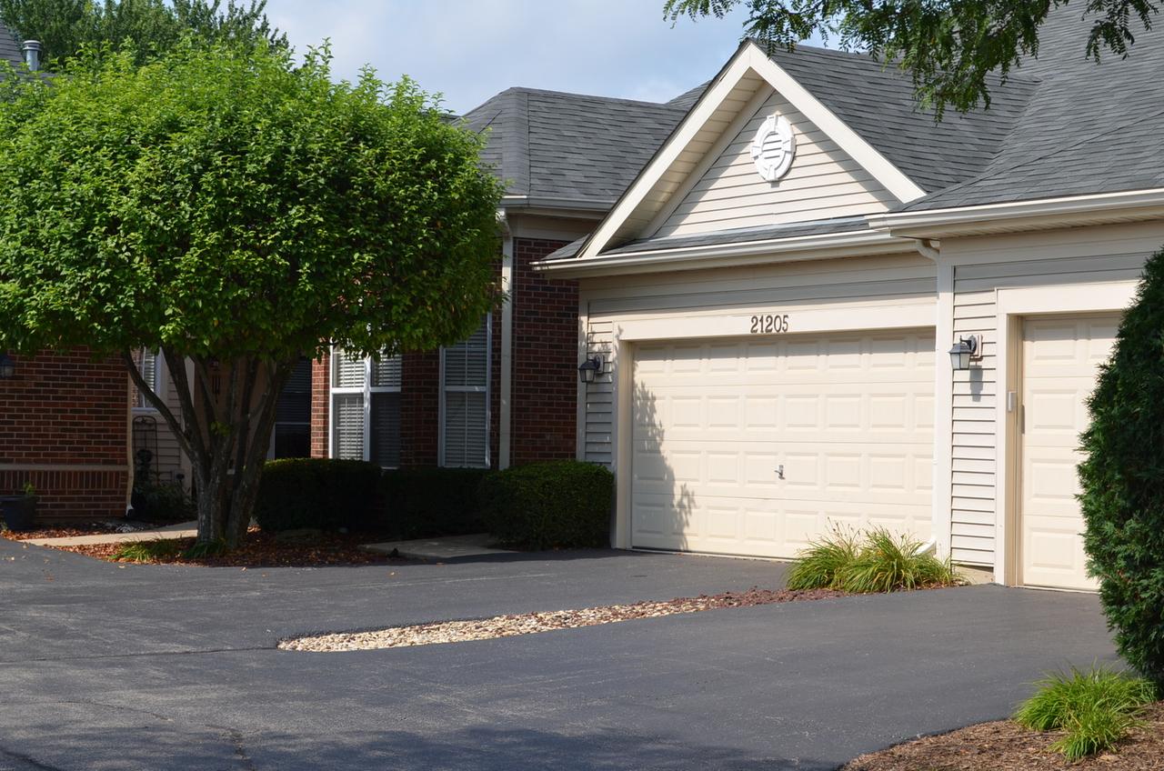 21205 W Cypress Ln., Plainfield, IL 60544