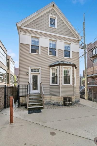 3219 N Halsted St. #C, Chicago, IL 60657