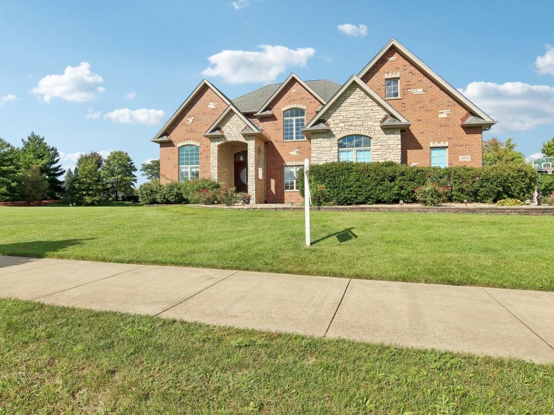 20350 Port Washington Ct., Frankfort, IL 60423