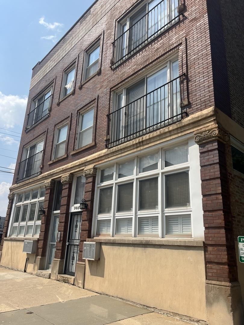 964 E 62nd St. #3C, Chicago, IL 60637
