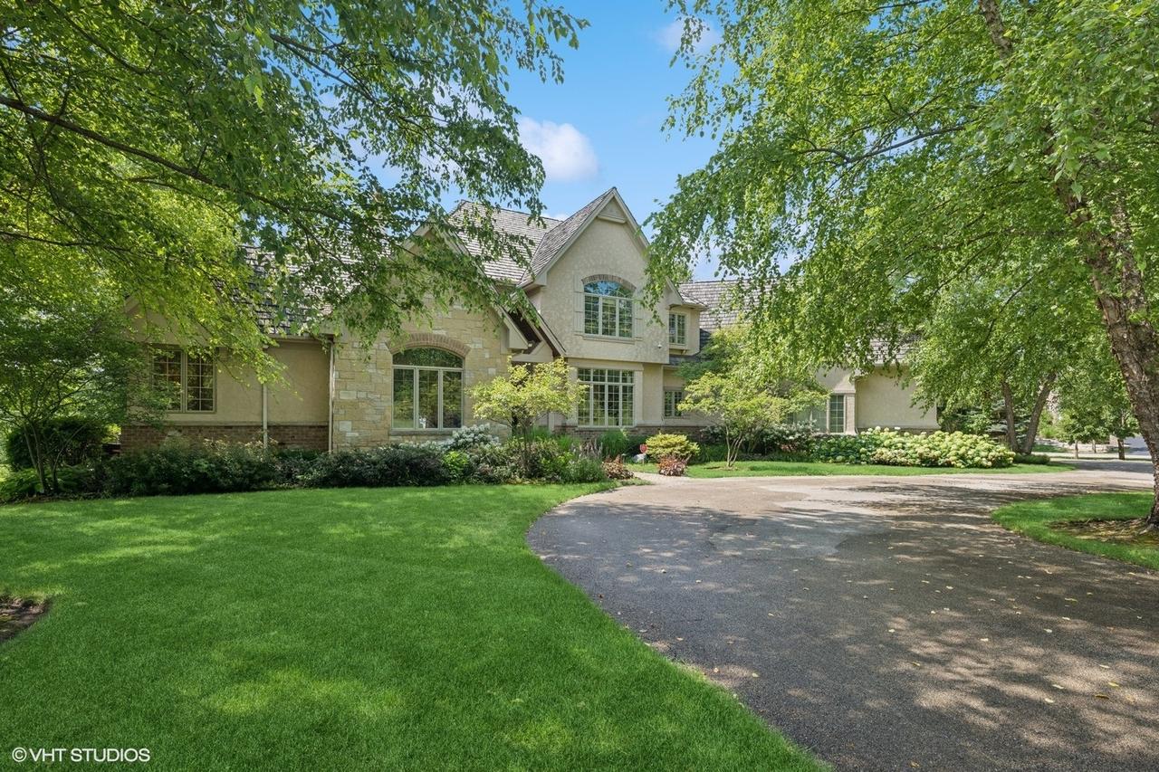 4904 Clover Ct., Long Grove, IL 60047