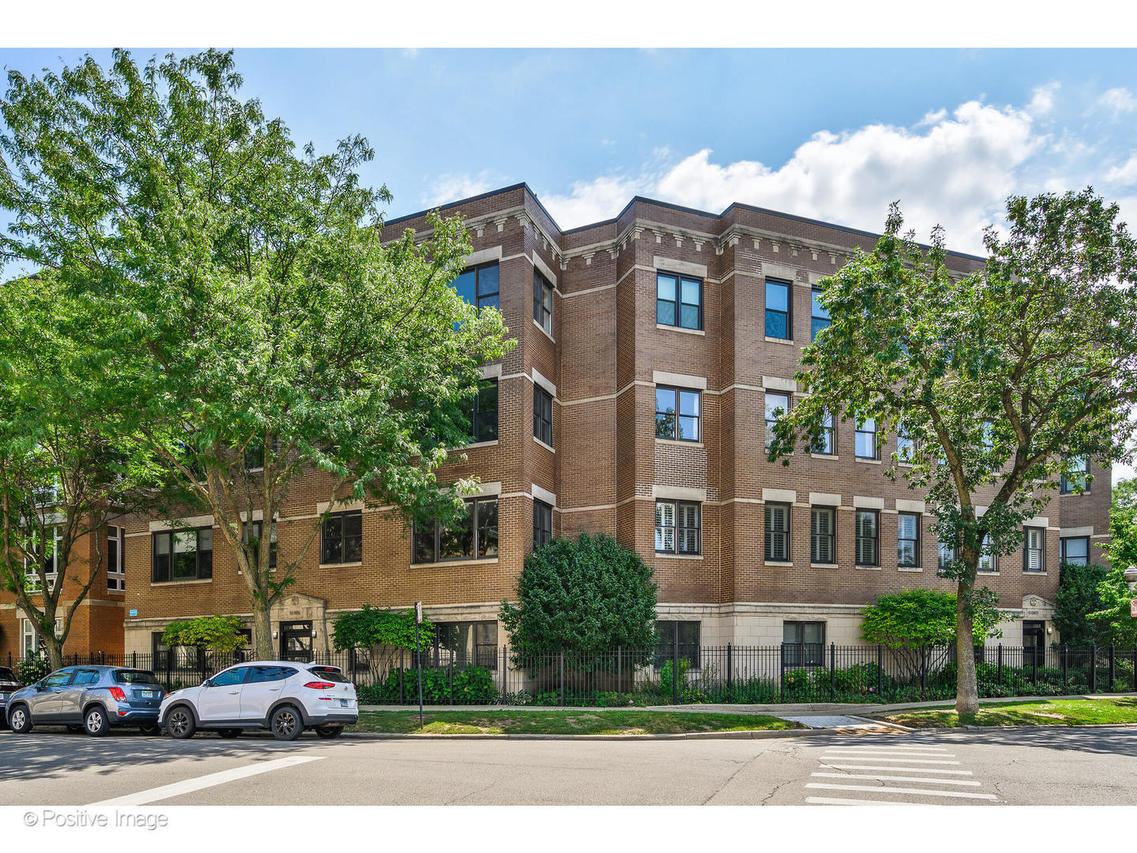 1025 W Buena Ave. #4E, Chicago, IL 60613
